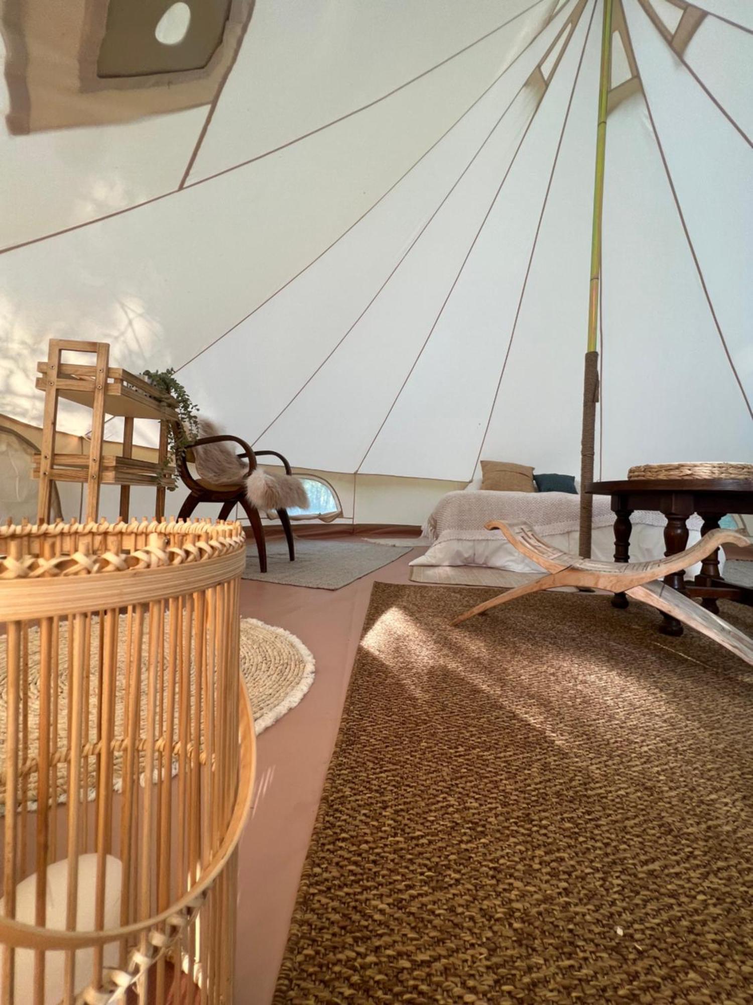 Tente Lodge En Pleine Nature Sumène المظهر الخارجي الصورة