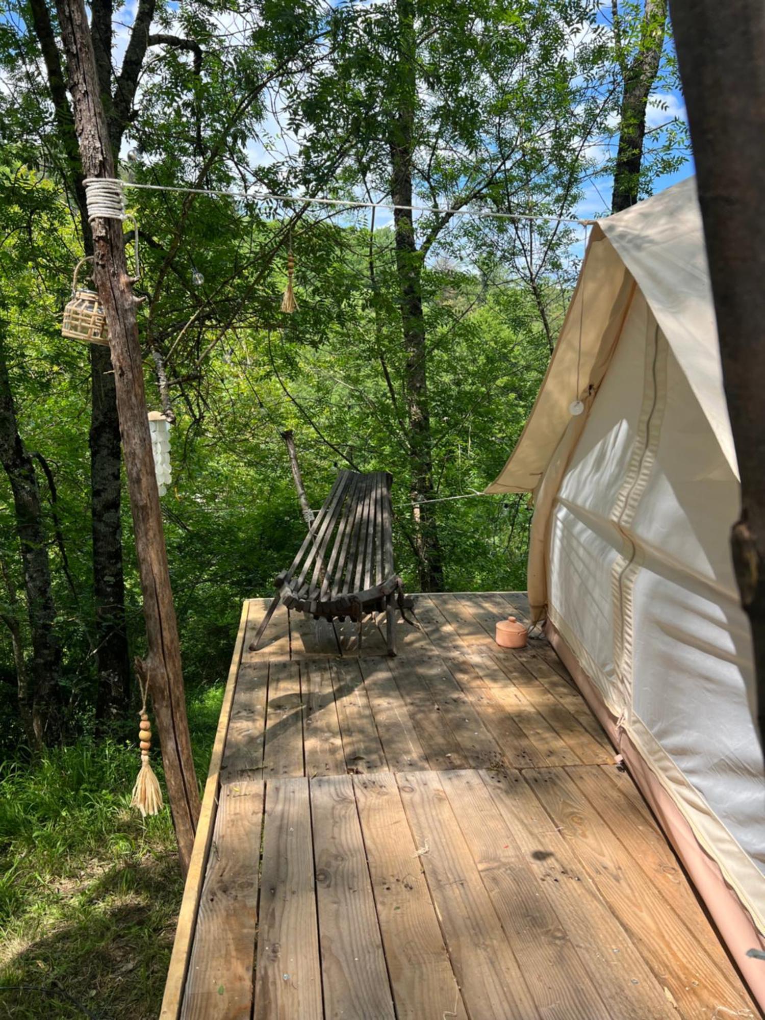 Tente Lodge En Pleine Nature Sumène المظهر الخارجي الصورة